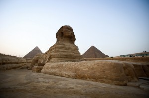 EGYPT-SCENE-PYRAMIDS-TOURISM-HERITAGE-GIZA