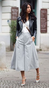 กางเกง-Culottes-สีเทา-Carin-Wester-แจ็คเก็ตหนัง-Zara-เสื้อสีขาว-Baujken-รองเท้า-The-Mode-Collective-กระเป๋า-Etienne-Aigner