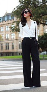 แฟชั่นขาวดำ-เสื้อ-Asos-กางเกง-Zara-รองเท้าส้นสูง-Christian-Louboutinเข็มขัด-Vintage-แว่นตากันแดด-Celine-กระเป๋า-Celine