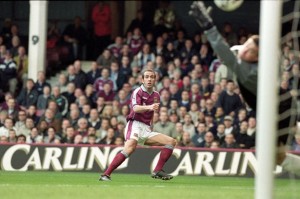 1431341958_Paolo Di Canio  West Ham United v Wimbledon, 1999–2000