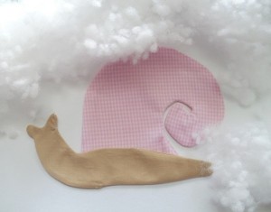 diy-snail-pillow-yenta4-05-600x470