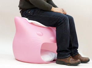 funny-cat-bed-and-stool-in-one-1-600x442