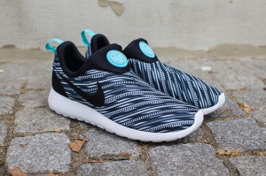 NIKE-ROSHE-RUN-SLIP-ON