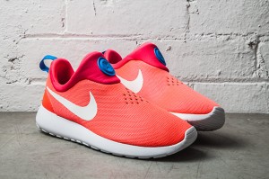 NIKE-ROSHE-RUN-SLIP-ON-LASER-CRIMSON-11