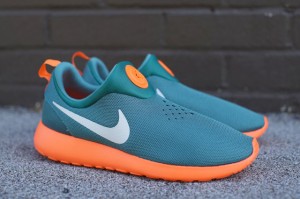 ROSHE-RUN-SLIP-ON-GATORS-SIDEVIEW