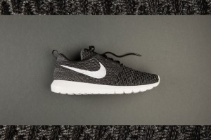 new-nike-rosherun-flyknit-hype-dc-3