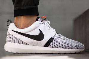 nike-roshe-run-nm-breeze-white-balck-hot-lava-01